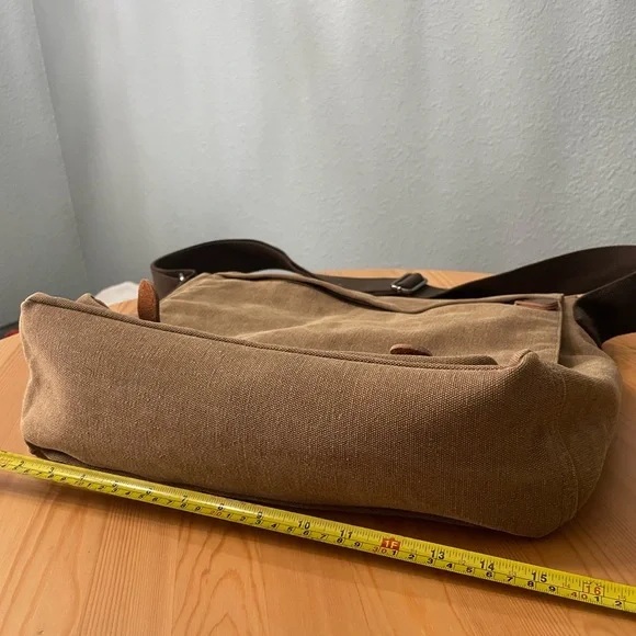 Canvas Messenger Bag for Men Women Travel Satchel Shoulder bag
15.6 Inch Laptop - Picture 6 of 10